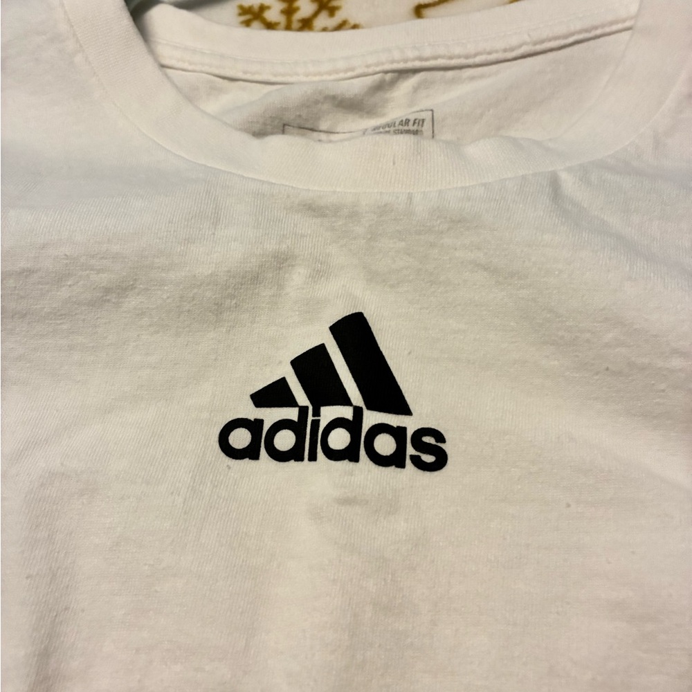 EUC Adidas Ladies Short Sleeve T- Shirt ( Wore Once) 100% Cotton - Picture 7 of 7